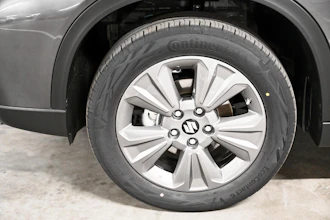 https://vehicle.imgix.net/4449676/e6600163-2c39-41df-a691-ea9c58015e2b.jpg