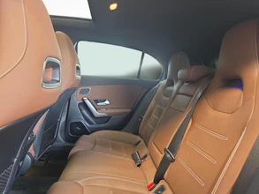https://vehicle.imgix.net/4449685/20356464-e260-44d2-86e0-9a35745168e5.jpg