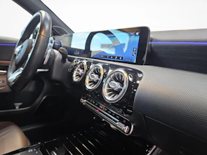 Fahrzeugbild MERCEDES-BENZ A 220 4MATIC AMG Line
