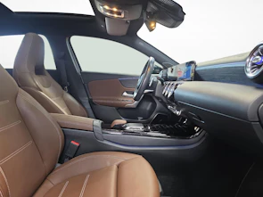 Fahrzeugbild MERCEDES-BENZ A 220 4MATIC AMG Line
