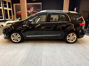 RENAULT Grand Scénic 2.0 dCi 150 Privilège 7P
