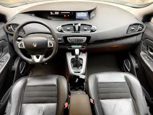 RENAULT Grand Scénic 2.0 dCi 150 Privilège 7P