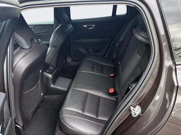 VOLVO V60 2.0 T6 TE Ultimate Dark eAWD