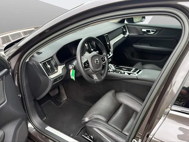 VOLVO V60 2.0 T6 TE Ultimate Dark eAWD