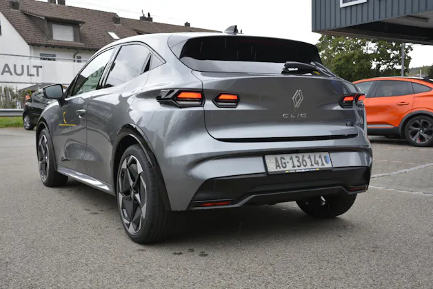 RENAULT Clio 1.8 E-Tech techno