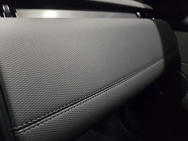 Land Rover Discovery Sport 1.5 T 270e Landmark