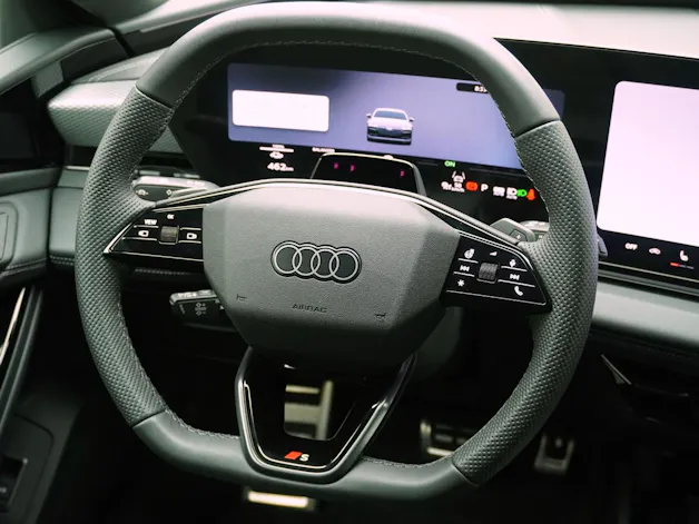 AUDI S6 e-tron Avant quattro