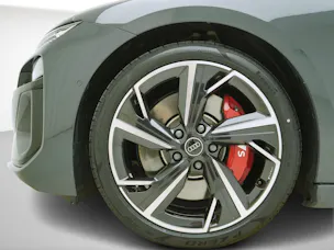 AUDI S6 e-tron Avant quattro