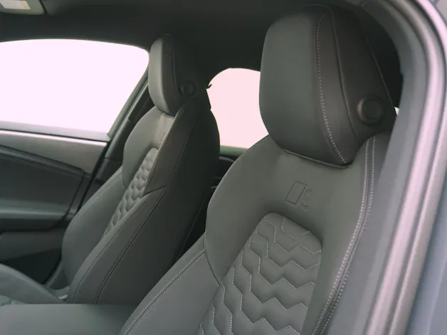 AUDI S6 e-tron Avant quattro