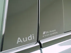 AUDI S6 e-tron Avant quattro