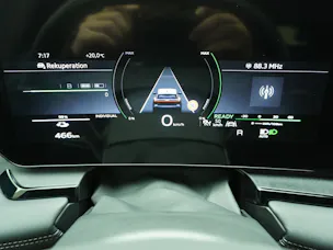AUDI Q6 e-tron S line quattro