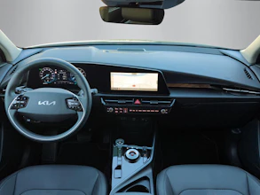 https://vehicle.imgix.net/4449805/ee42bd0b-964b-4b43-9d07-90a996a7e653.jpg