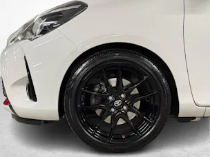Toyota Yaris 1.5 VVT-i HSD GR-S
