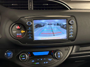 https://vehicle.imgix.net/4449817/ce086eab-365c-44c8-86f4-b623667b0279.jpg