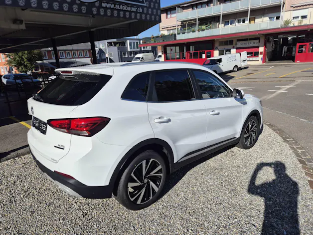 MG ZS 1.5 Hybrid+ Luxury