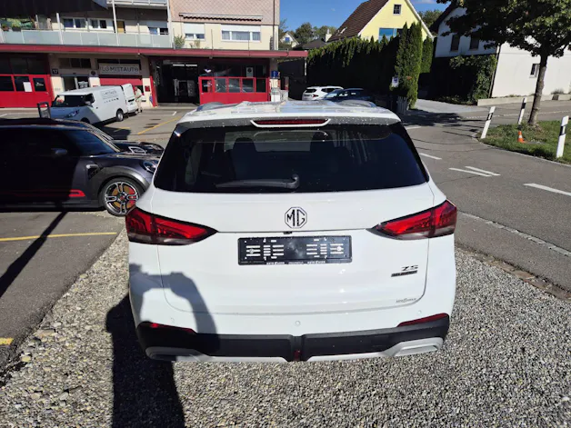 MG ZS 1.5 Hybrid+ Luxury