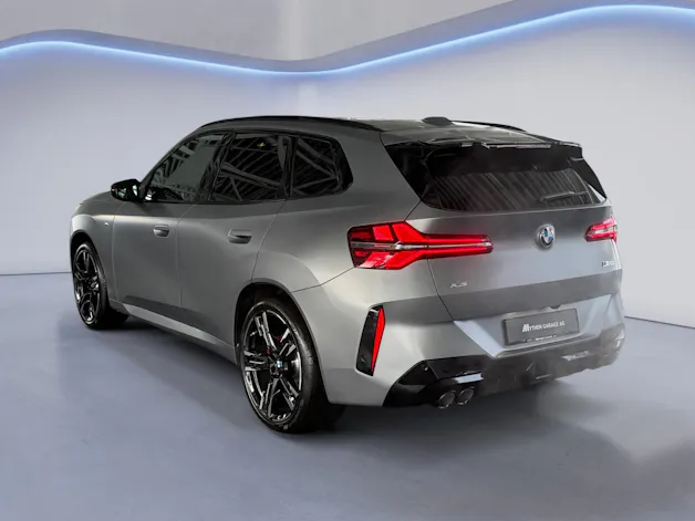 BMW X3 M50i