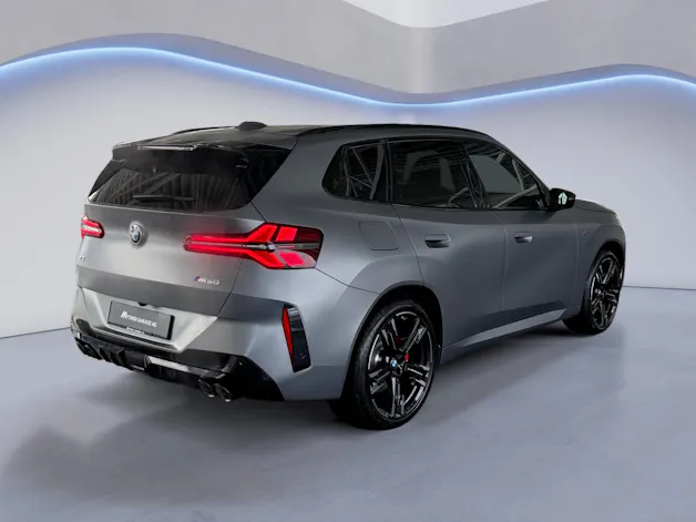BMW X3 M50i
