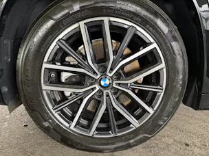 BMW X1 23i xDrive paddles