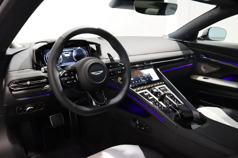 image du véhicule ASTON MARTIN DB12