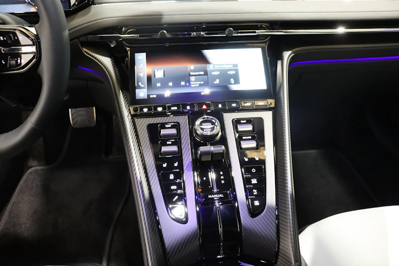 image du véhicule ASTON MARTIN DB12