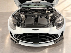 https://vehicle.imgix.net/4449987/2e6131b5-0859-4353-8af7-fdfa214cd02d.jpg