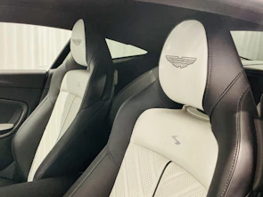 image du véhicule ASTON MARTIN DB12 Coupé 4.0 S V8 Bi-Turbo