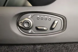 ASTON MARTIN DB12 Coupé 4.0 S V8 Bi-Turbo