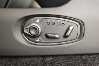 https://vehicle.imgix.net/4449987/baa9e80a-c323-4c91-974d-f6062444ca1c.JPG