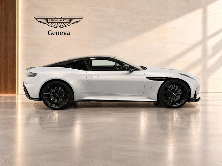 immagine del veicolo ASTON MARTIN DB12