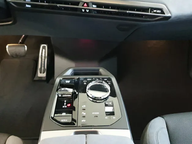 BMW iX xDrive60