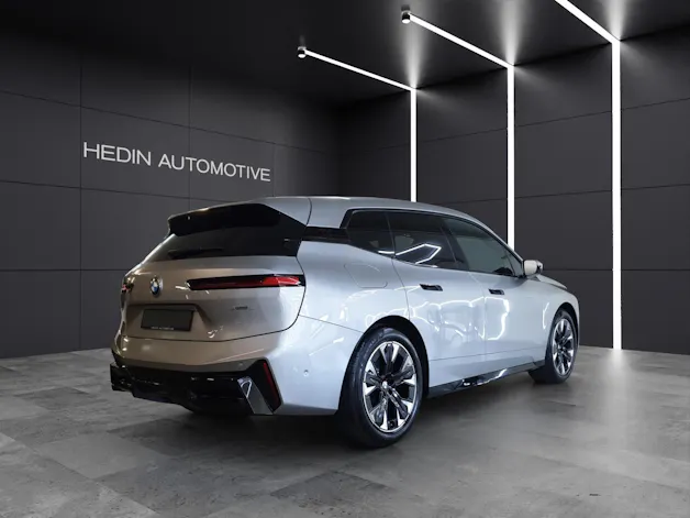 BMW iX xDrive60