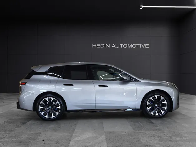 BMW iX xDrive60