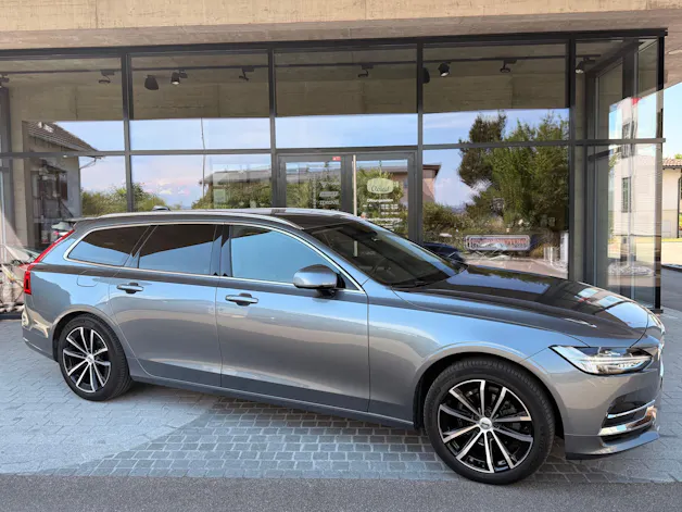 VOLVO V90 2.0 D3 Momentum