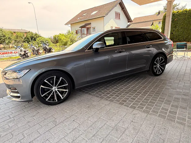 VOLVO V90 2.0 D3 Momentum