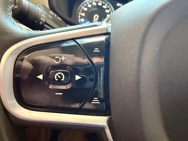 VOLVO V90 2.0 D3 Momentum