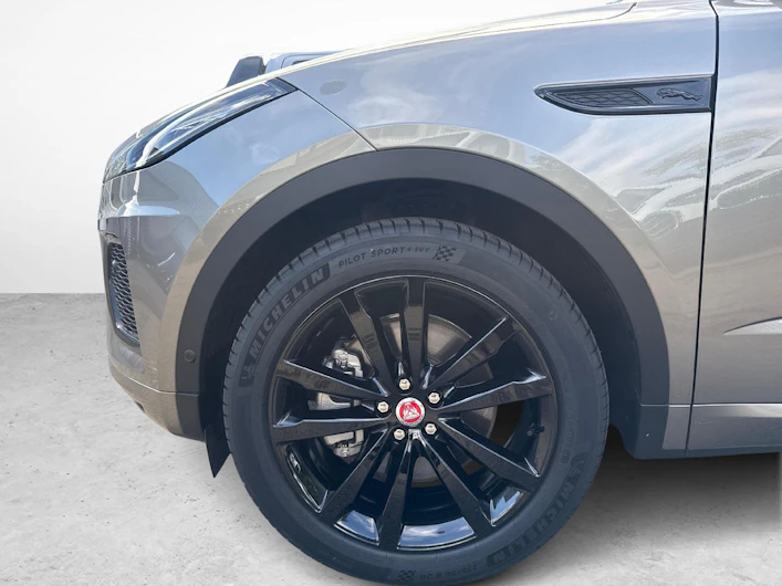 immagine del veicolo JAGUAR E-PACE