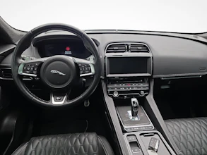 https://vehicle.imgix.net/4450079/8d9c7c70-8abe-4e3a-acbf-edf5db73be16.jpg