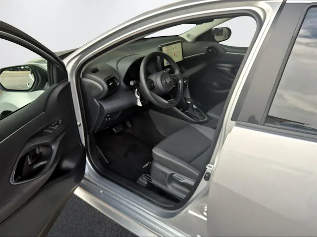 Toyota Yaris 1.5 VVT-i HSD Trend