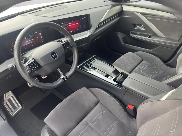 OPEL Astra 1.6 T PHEV 180 Swiss Plus