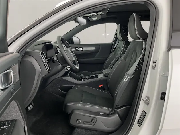 VOLVO EX40 Twin Black Edition AWD