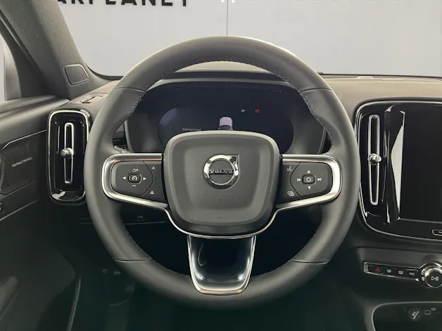 VOLVO EX40 Twin Black Edition AWD