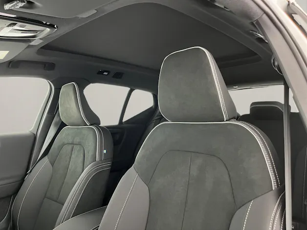 VOLVO EX40 Twin Black Edition AWD