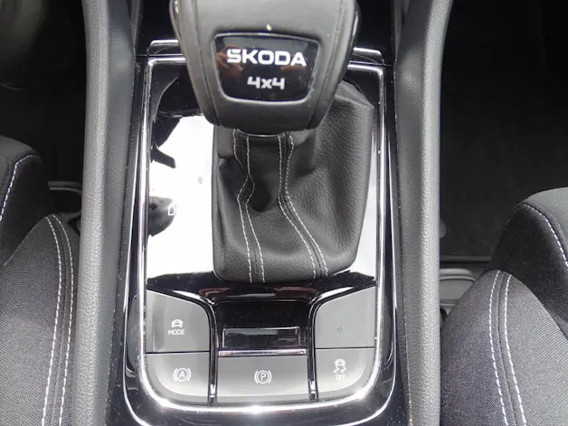 SKODA Karoq 2.0 TSI SportLine 4x4 DSG