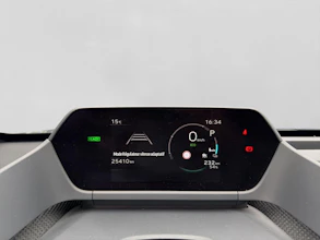 https://vehicle.imgix.net/4450327/02e3db28-9462-4048-84e9-2f44c3982f91.jpg