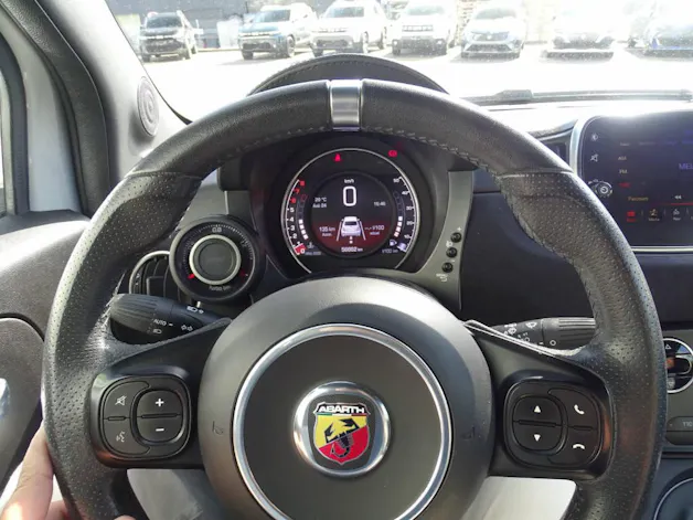 FIAT 595 Abarth 1.4 T-Jet 165 Turismo