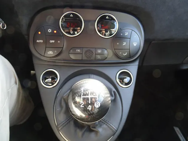 FIAT 595 Abarth 1.4 T-Jet 165 Turismo