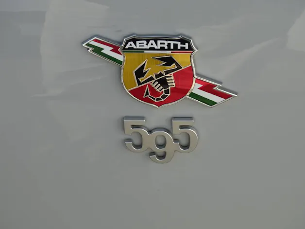 FIAT 595 Abarth 1.4 T-Jet 165 Turismo