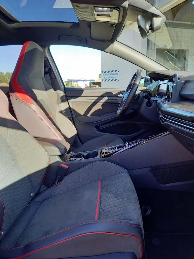 VW Golf VIII 2.0 TSI GTI Clubsport DSG
