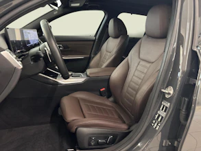 https://vehicle.imgix.net/4450374/34f17702-01d4-45ba-8fc8-a248df9b68df.jpg